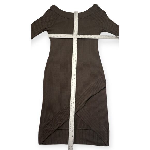Vintage Charlotte Russe Olive Ribbed Sweater Midi Dress Size L – Off-Shoulder - Picture 4 of 5